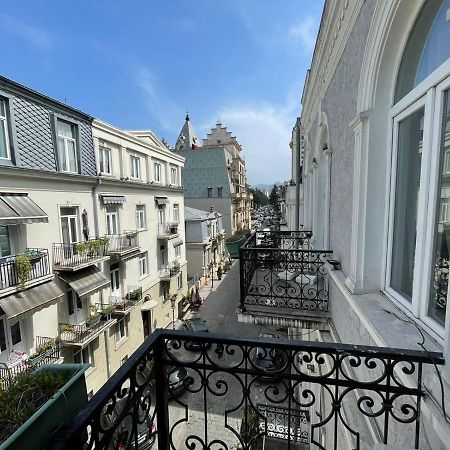 Центр Города Батуми Apartment Rustaveli 13 Zewnętrze zdjęcie