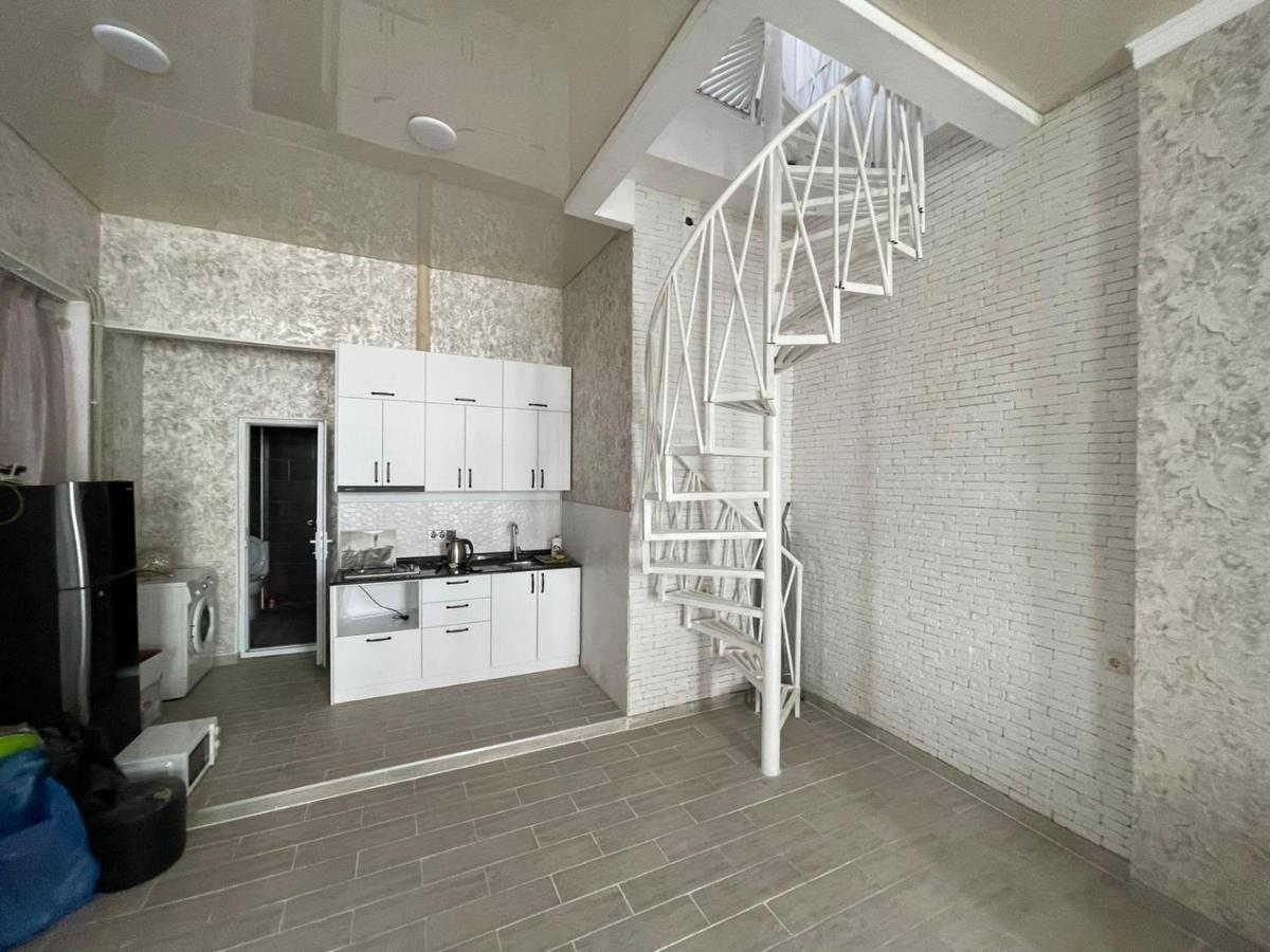 Центр Города Батуми Apartment Rustaveli 13 Zewnętrze zdjęcie